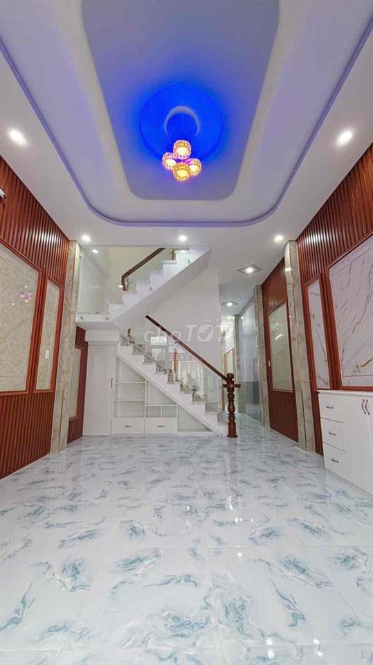 Nhà 2lầu +5pn+3wc đã Hoàn Công