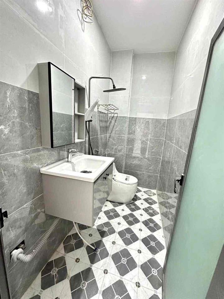Nhà 2lầu mới Hoàn Thiện