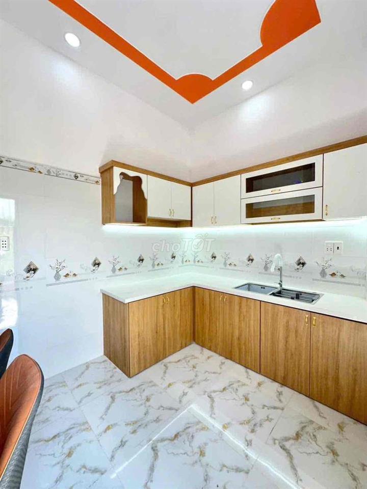 Nhà 2lầu mới Hoàn Thiện
