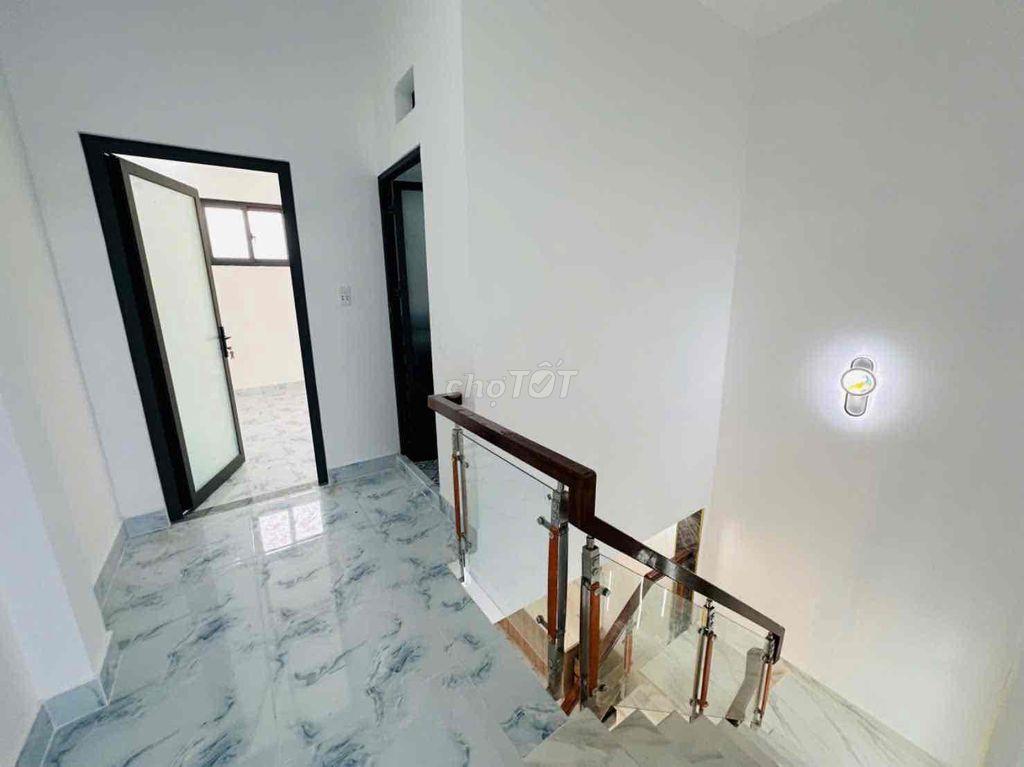 Bán Nhà Hoàn Công Quốc Lộ50