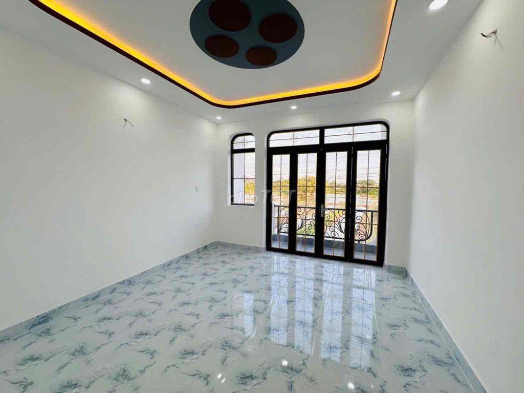 Bán Nhà Hoàn Công Quốc Lộ50