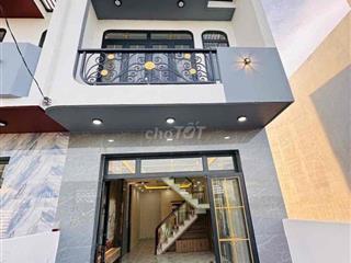 Bán Nhà Hoàn Công Quốc Lộ50