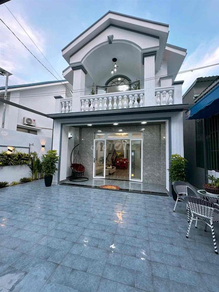 Mê Nhà Đẹp Gần Cầu Ông Thìn ( Quốc Lộ50)