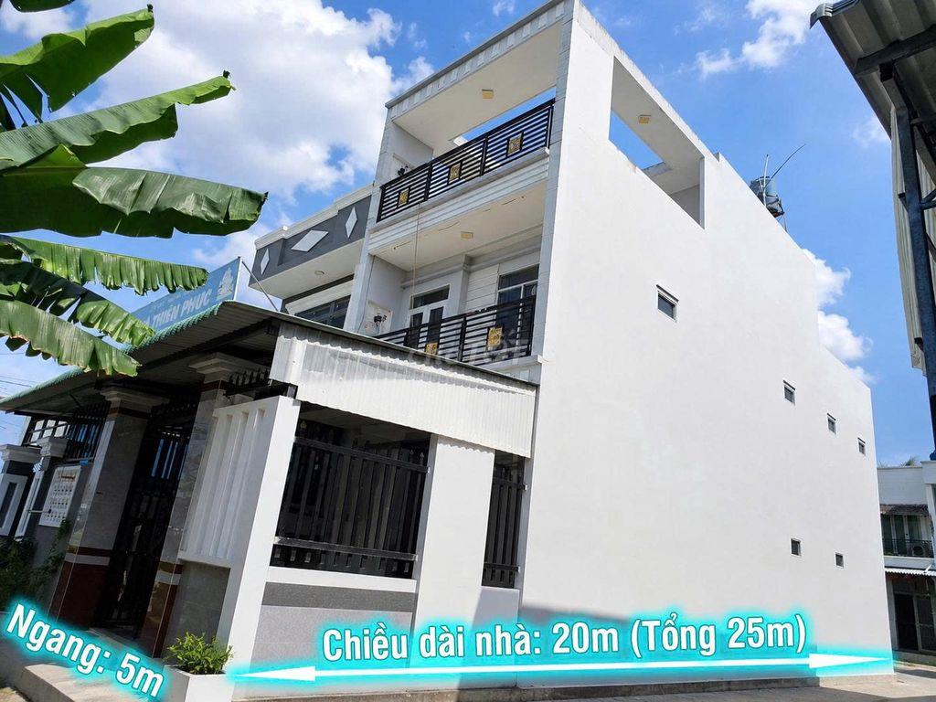 Nhà 2 lầu kiên cố, lối đi dành cho xe ba gác, nội thất, giấy tờ đầy đủ