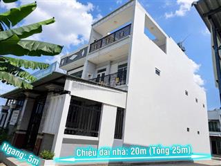 Nhà 2 lầu kiên cố, lối đi dành cho xe ba gác, nội thất, giấy tờ đầy đủ