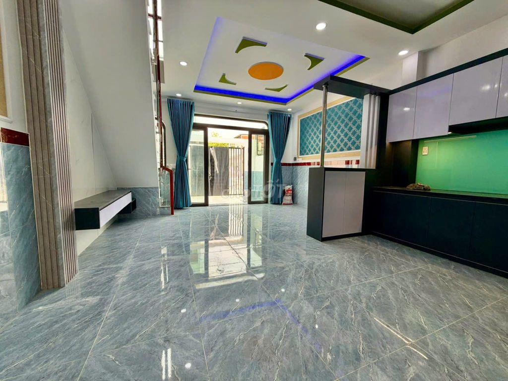 CHÍNH CHỦ CẦN BÁN NHÀ MỚI XÂY CÓ SHR 1 TRỆT 1 LẦU SAU UBND XÃ MỸ HẠNH