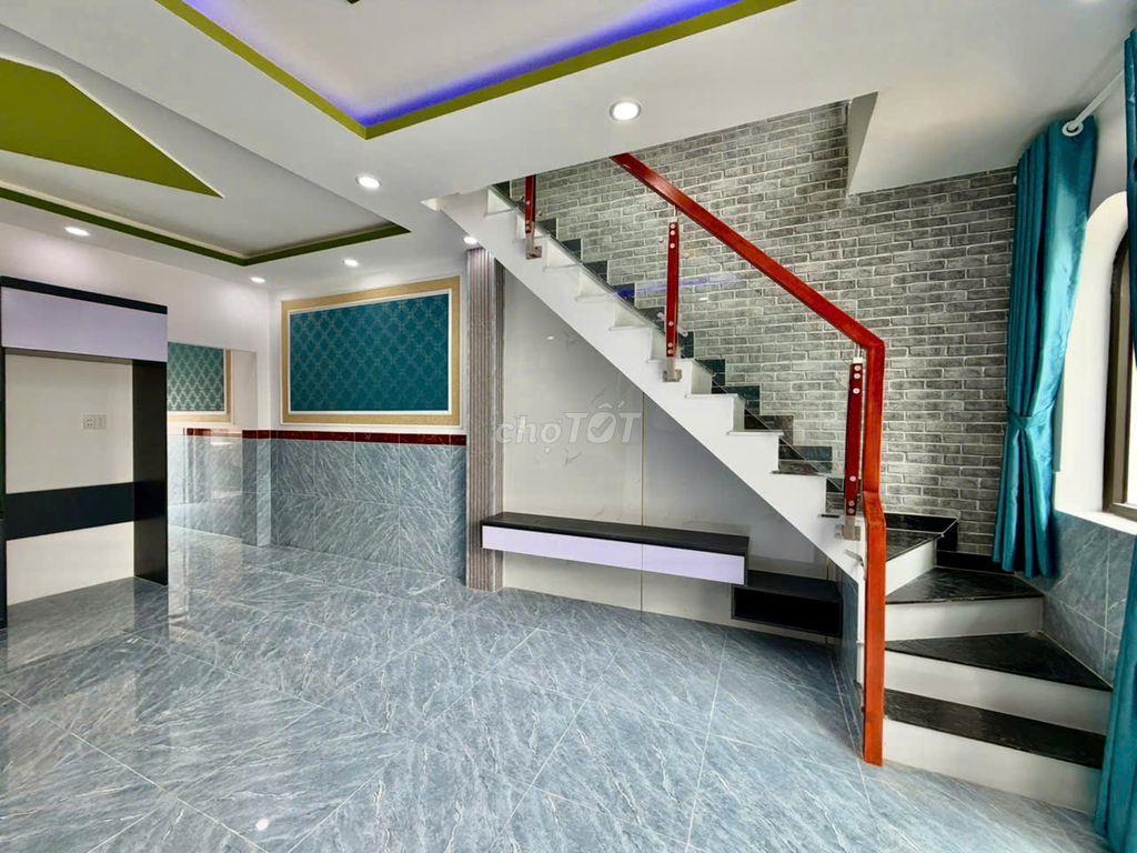 CHÍNH CHỦ CẦN BÁN NHÀ MỚI XÂY CÓ SHR 1 TRỆT 1 LẦU SAU UBND XÃ MỸ HẠNH