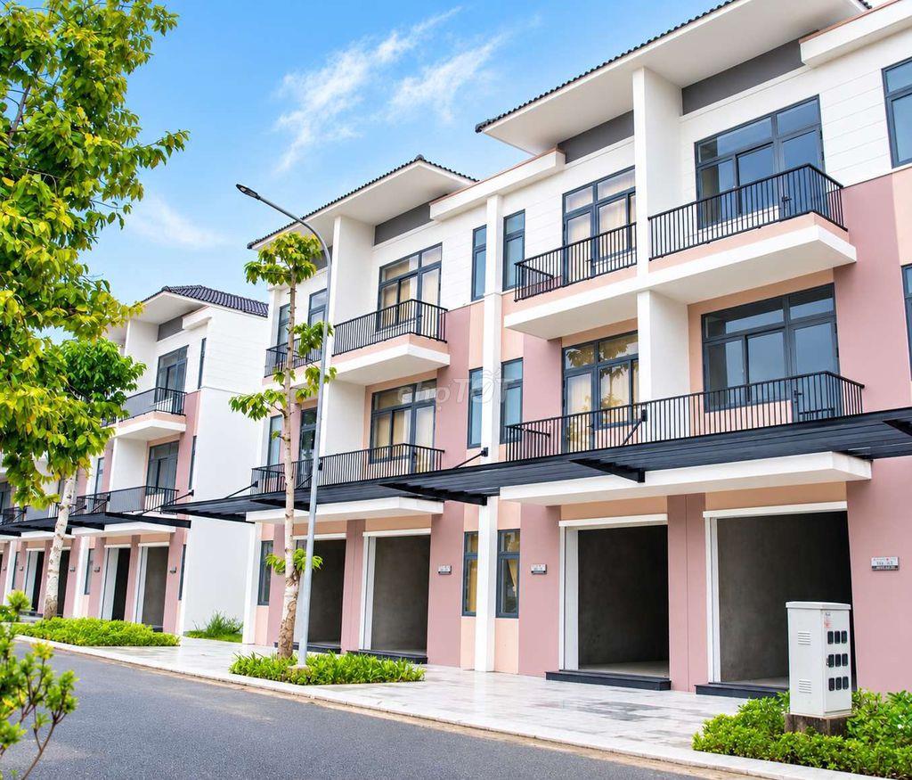 2,5 TỶ SỞ HỮU NHÀ PHỐ SÂN VƯỜN 5X15M GẦN CẦU LỚN HÓC MÔN ĐÃ CÓ SỔ