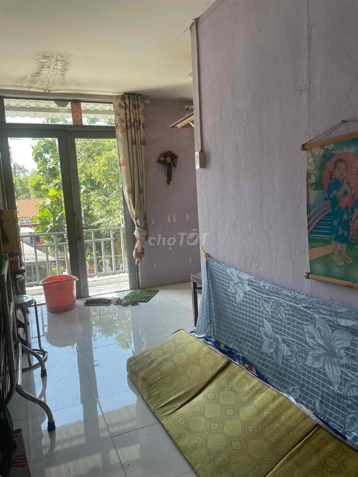 Bán nhà 1 trệt 1 lầu gần ngã 3 Mỹ Hạnh