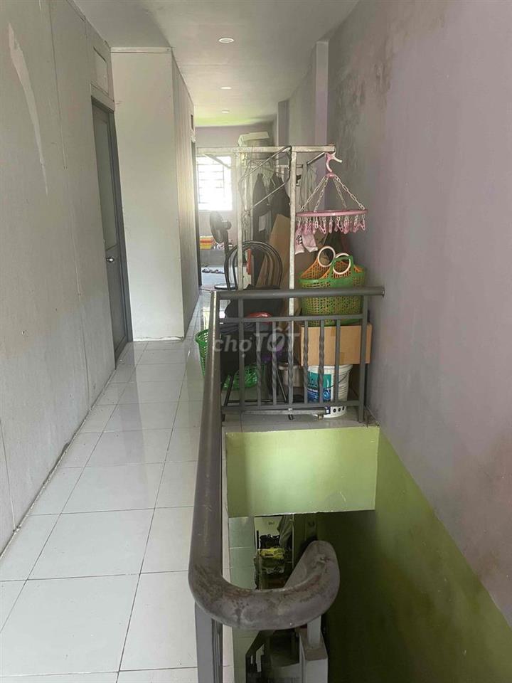 Bán nhà 1 trệt 1 lầu gần ngã 3 Mỹ Hạnh