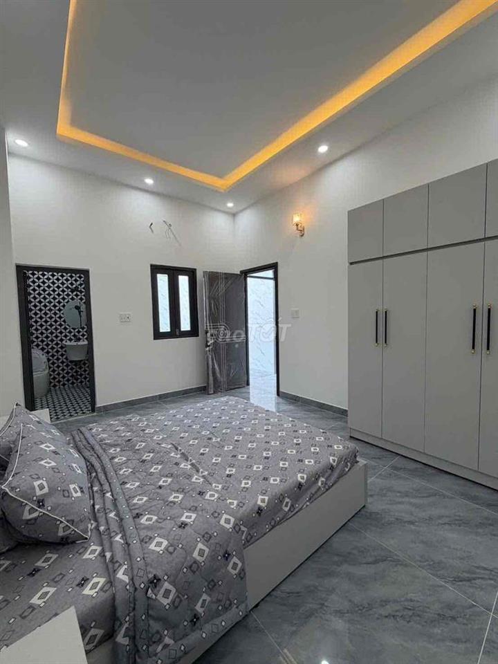 Bán nhà ngay ngã 4 Xoài Đôi. Cách Dt 826 chỉ 200m