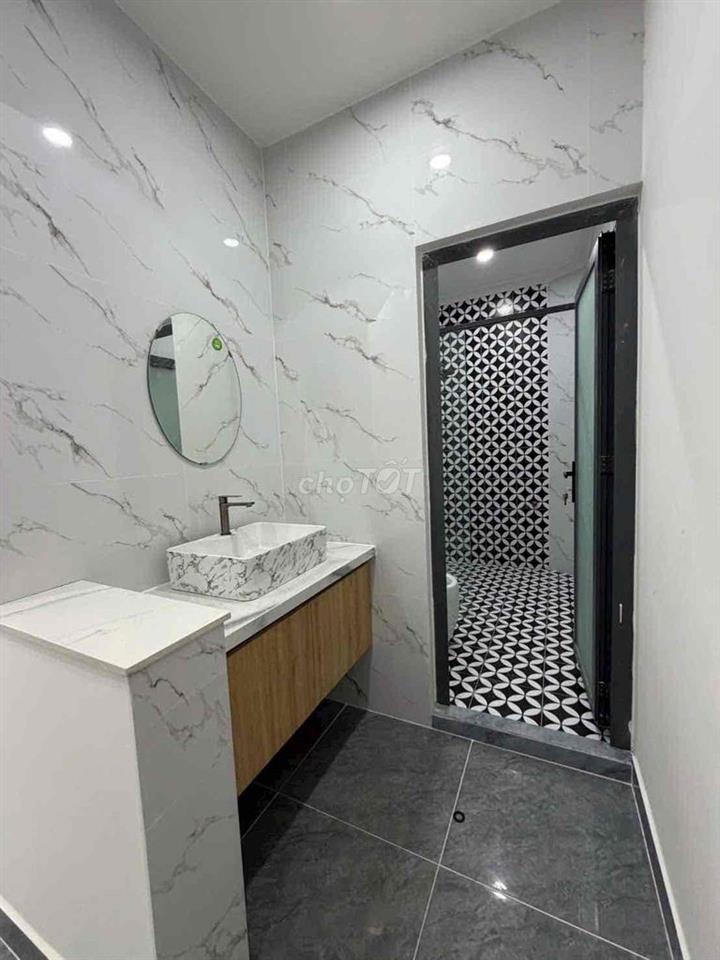Bán nhà ngay ngã 4 Xoài Đôi. Cách Dt 826 chỉ 200m