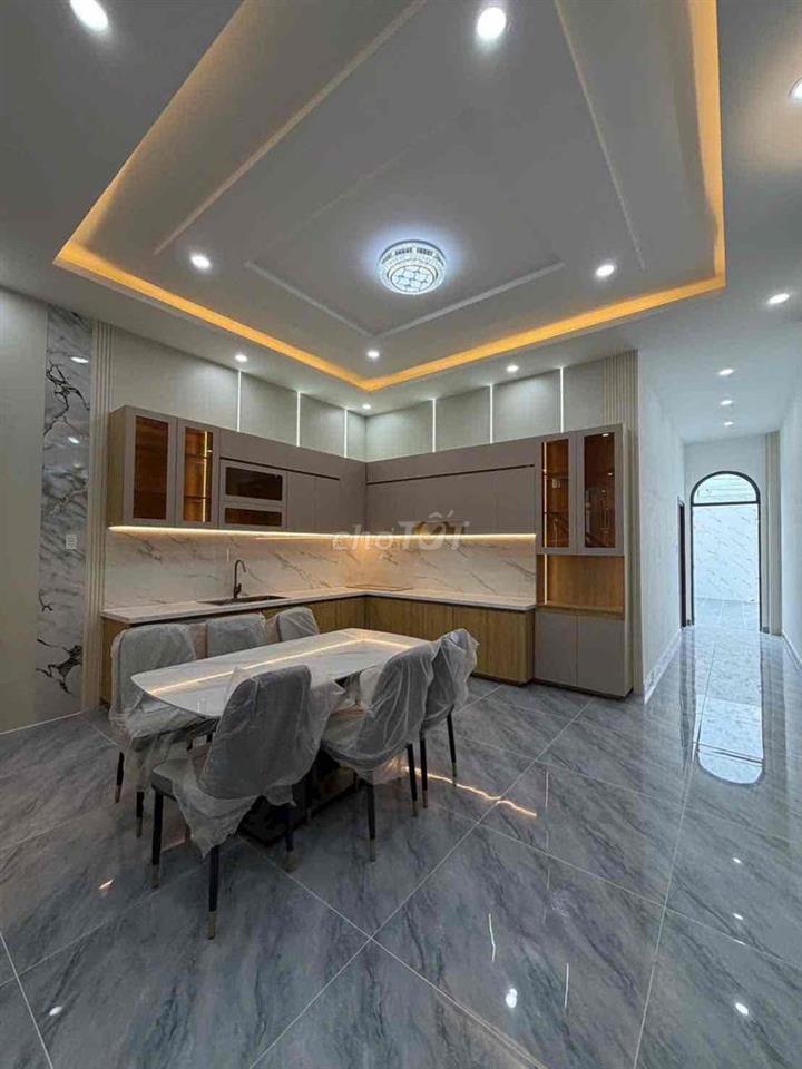 Bán nhà ngay ngã 4 Xoài Đôi. Cách Dt 826 chỉ 200m
