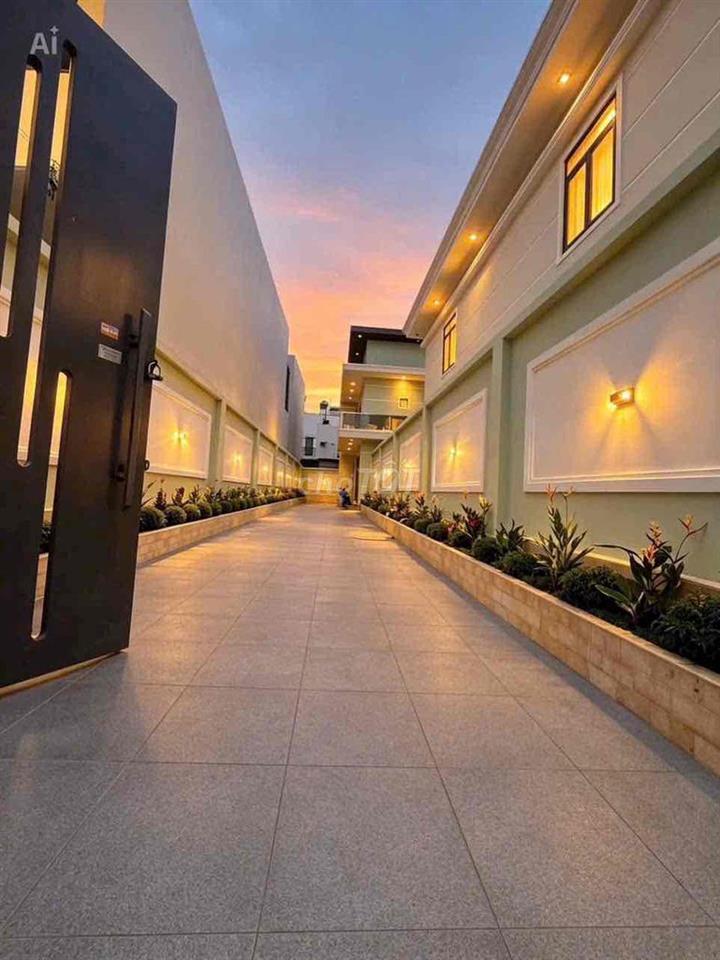 Nhà sân vườn Dt 354M. Cách đường Đinh Đức Thiện 100M