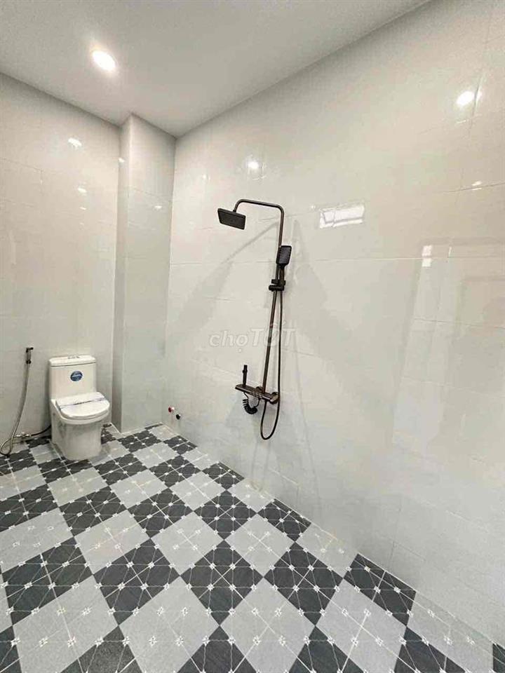 Nhà mặt tiền đường Bờ Chùa. Dt 4,5 x 28 giá chỉ 3,4tỷ