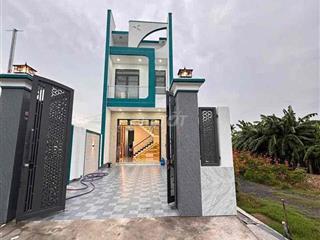 Nhà mặt tiền đường Bờ Chùa. Dt 4,5 x 28 giá chỉ 3,4tỷ