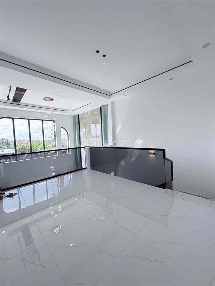Bán nhà đường Bờ Chùa. chỉ 2.4 tỷ. Cách trung tâm tp chỉ 17km