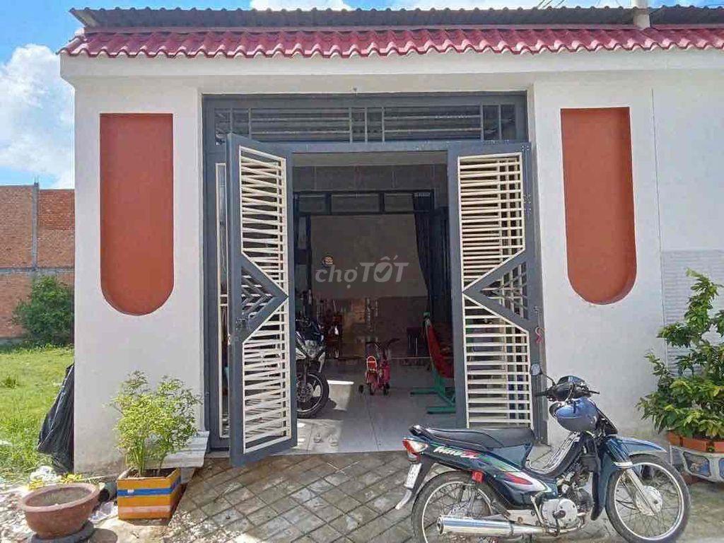 Nhà Đức Hoà Thượng sát Chutex 5x25m giá 1ty150
