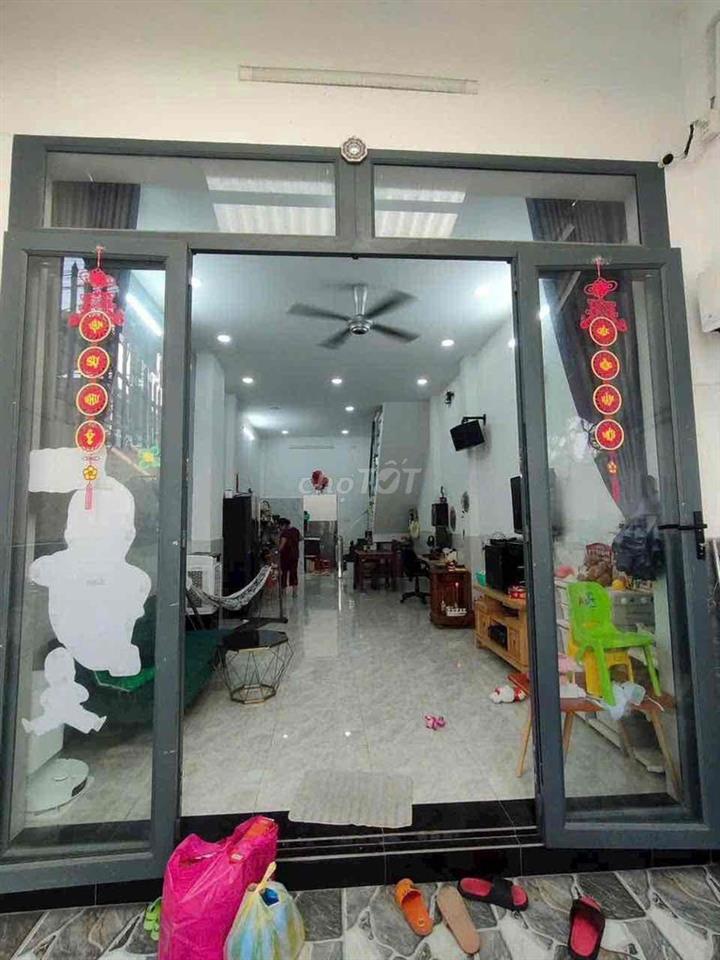 Nhà Đức Hoà 1 trệt 1 lầu giá 1ty750