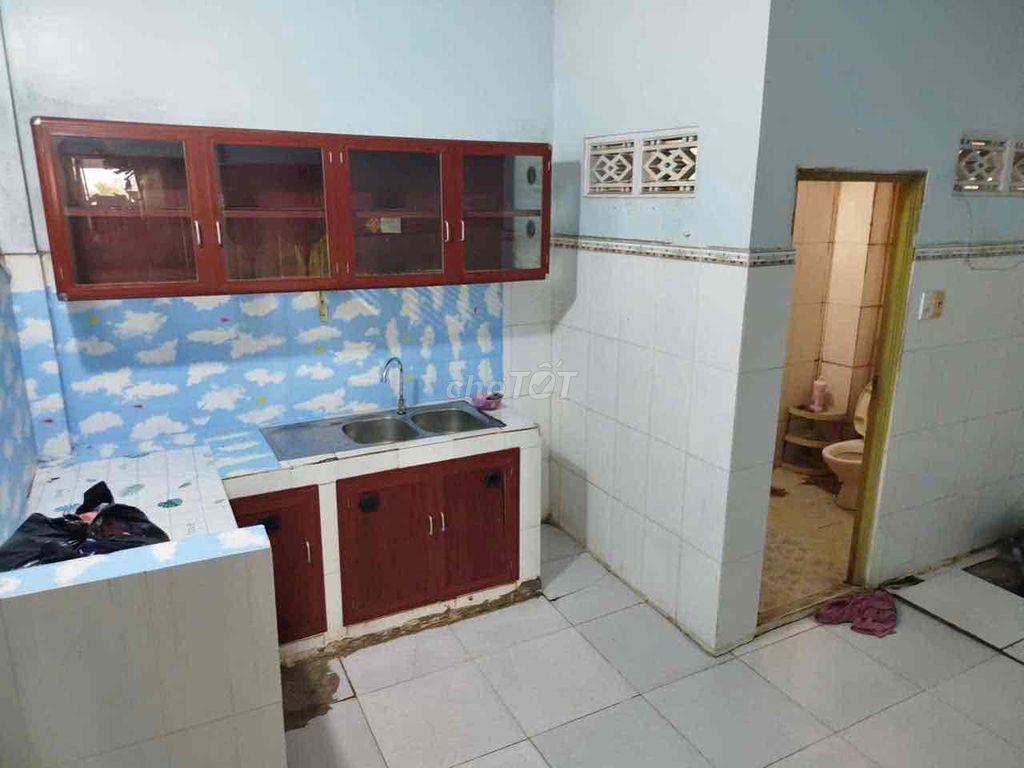 Nhà sau lưng Uỷ Ban Xã Đức Hoà Hạ 5x15,5m giá 1ty350