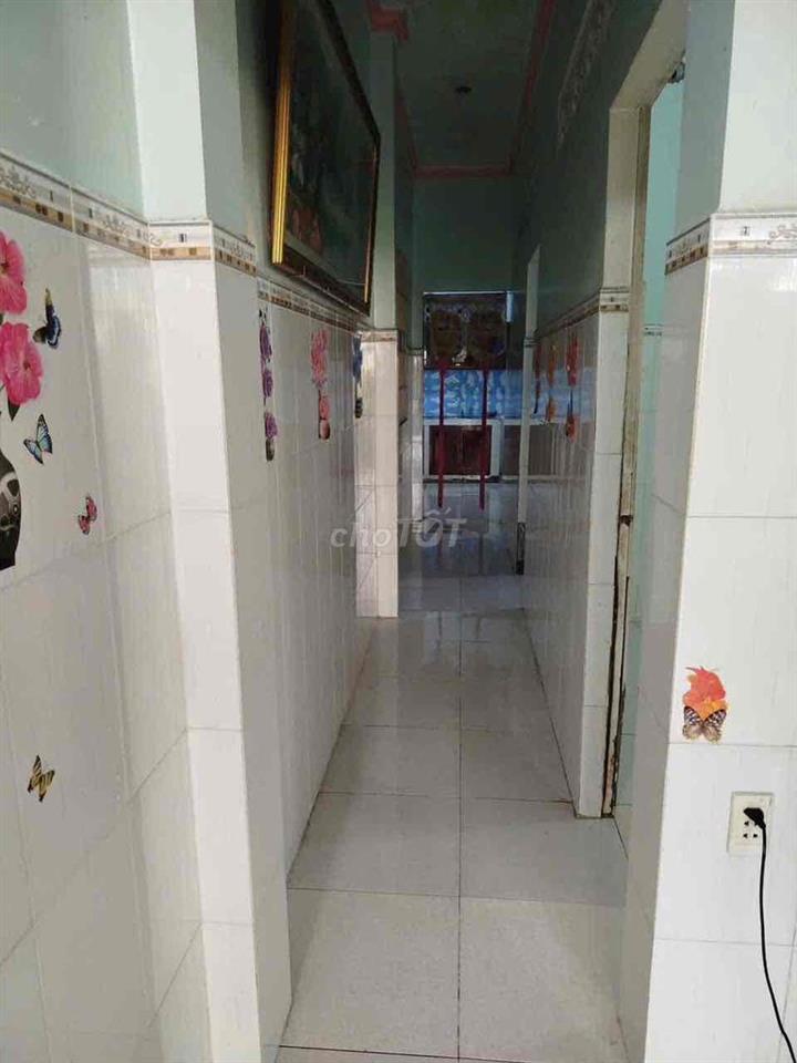 Nhà sau lưng Uỷ Ban Xã Đức Hoà Hạ 5x15,5m giá 1ty350