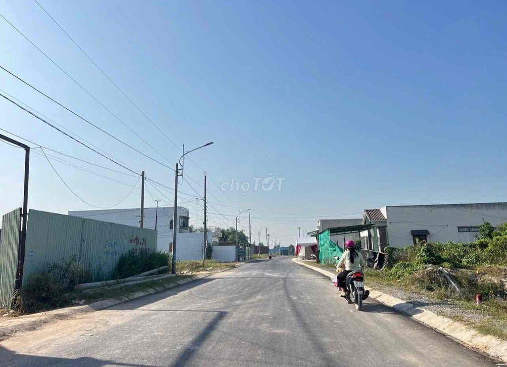 Đất xây Nhà Vườn 307m2 đường ô tô thông giá 1ty180