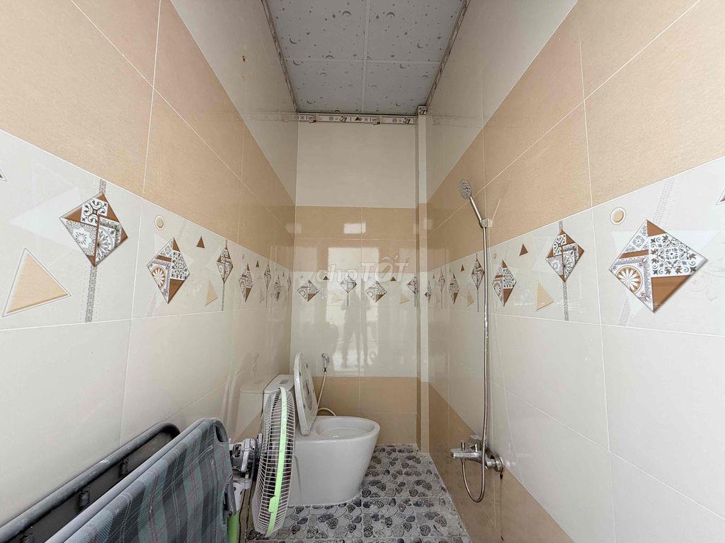 Nhà Thị Trấn Đức Hoà 5x30m giá 1ty5