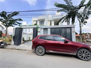 Nhà Đức Hoà Đông 5x28m có hồ bơi giá 2ty550 có hoàn công