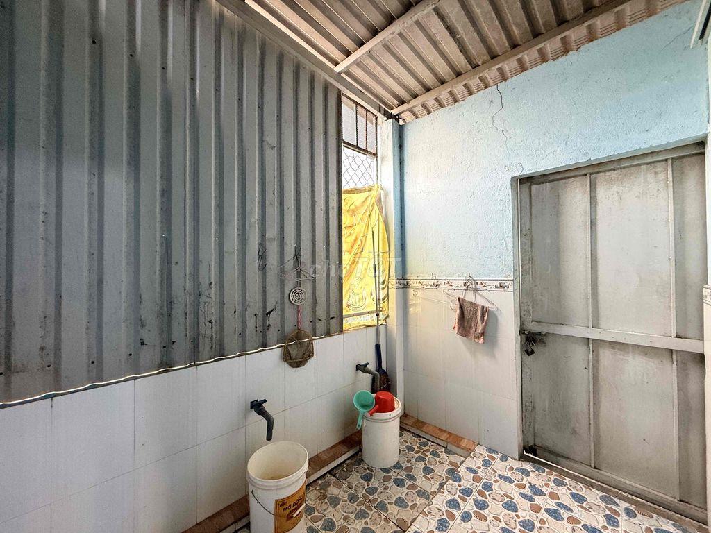 Nhà Đức Hoà Đông 4x20m nở hậu 4,5m giá 1ty050