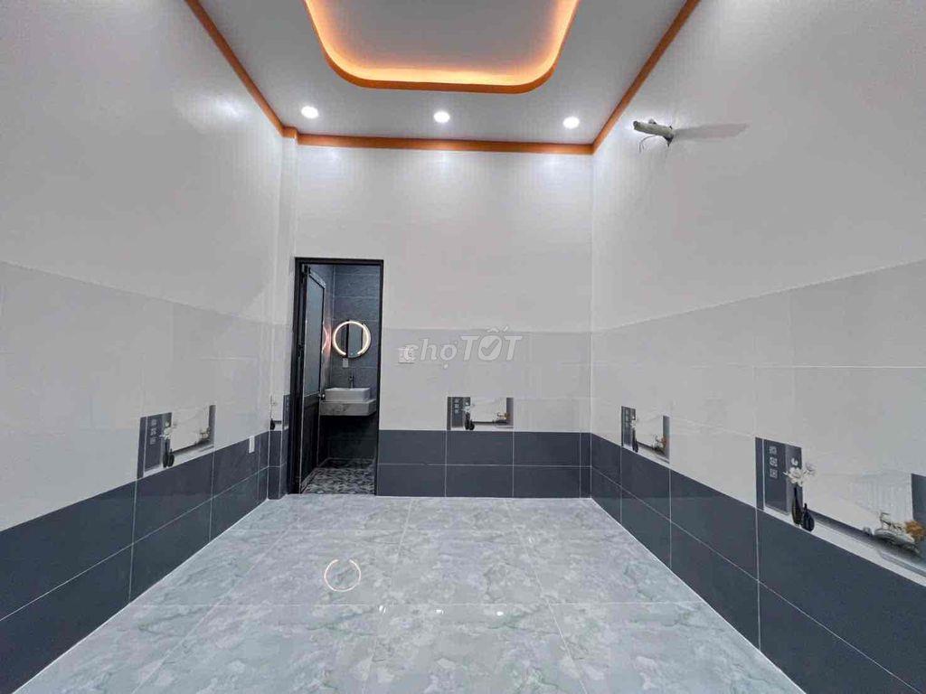 Nhà Đức Hoà Hạ Sát Kcn Tân Đức 3 phòng ngủ giá 1ty790