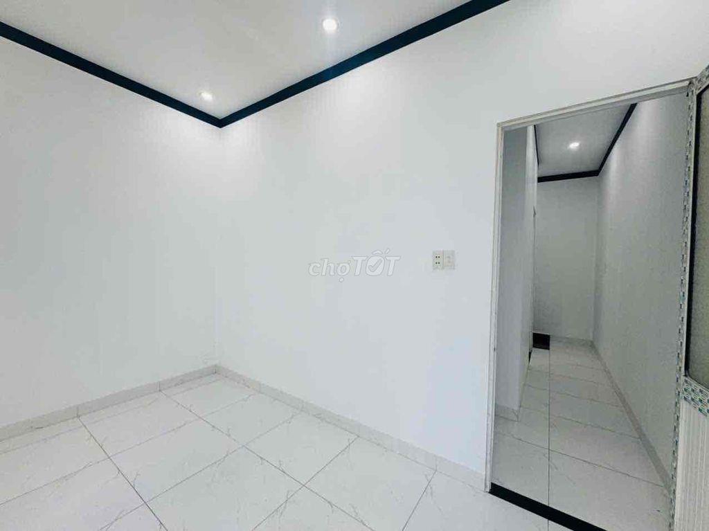 nhà cách giáo xứ 200 m