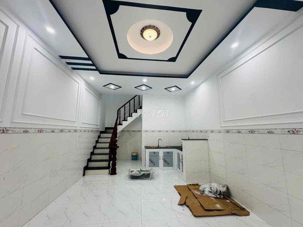 nhà cách giáo xứ 200 m
