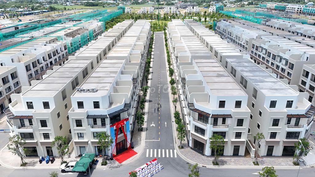 Vốn chỉ 1,8 tỷ sở hữu căn liền kề cạnh trục chính Vinhomes Green City