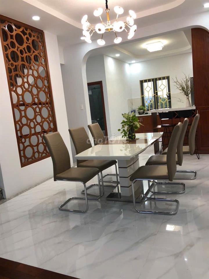 Shouphouse the sol city duong 50 mét đối diện chợ Hưng Long Bình Chánh