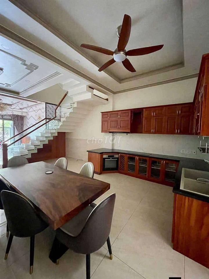 Nhà Đối Diện Trường Mẫu Giáo Tân Kim - KDC Đặng Huỳnh.