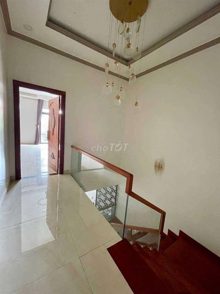 Nhà Đối Diện Trường Mẫu Giáo Tân Kim - KDC Đặng Huỳnh.