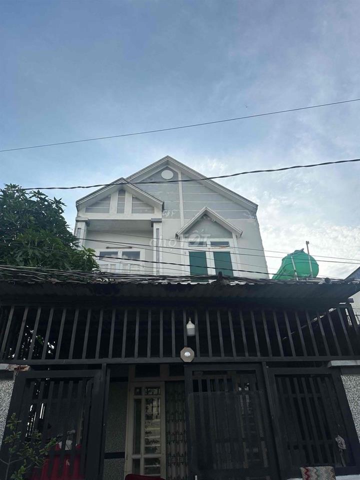 Cần Bán Gấp Nhà 1 Trệt, 1 Lầu, CC SHR đang sử dụng, Hẻm xe hơi