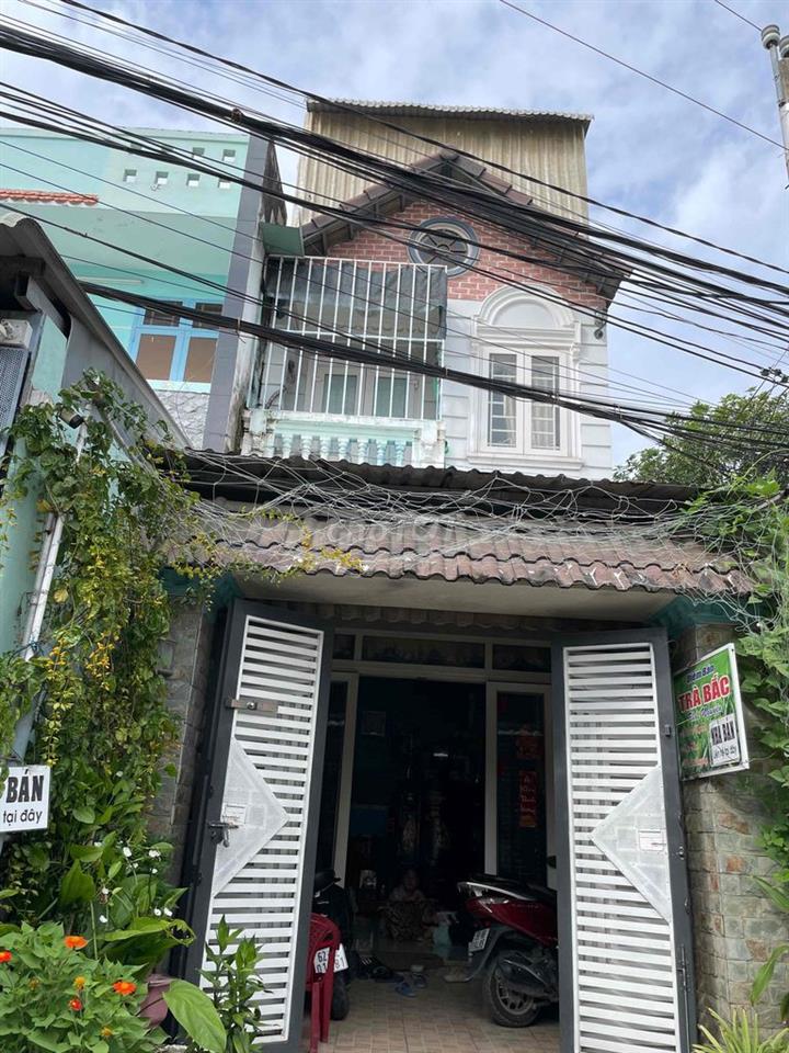 Cần bán nhà 2 mặt tiền hẽm xe hơi ( quốc lộ 50) gần cầu ông thìn