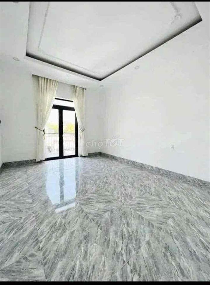 BÁN NHÀ ĐƯỜNG TL826