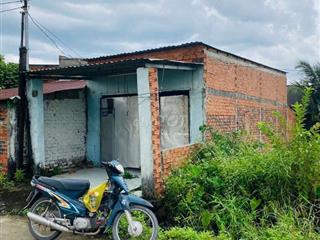Bán đất tặng nhà cách Cầu Lớn Hóc Môn 700M,75M2,gần KCN Hoàng Gia