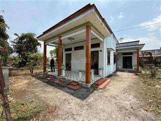 cần bán gấp căn nhà vườn 796m thô cu  đường xe hoi
