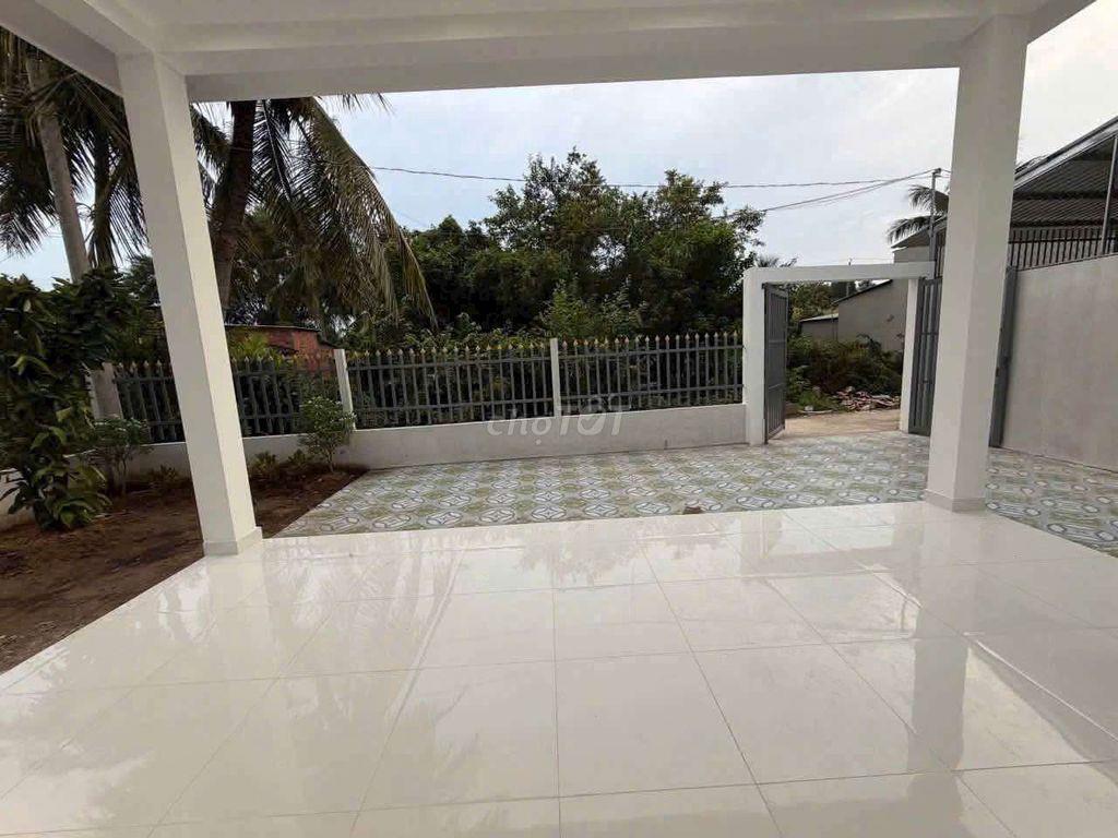 cần bán gấp nhà và đất 300thổ cư  xá Phước Lâm 
