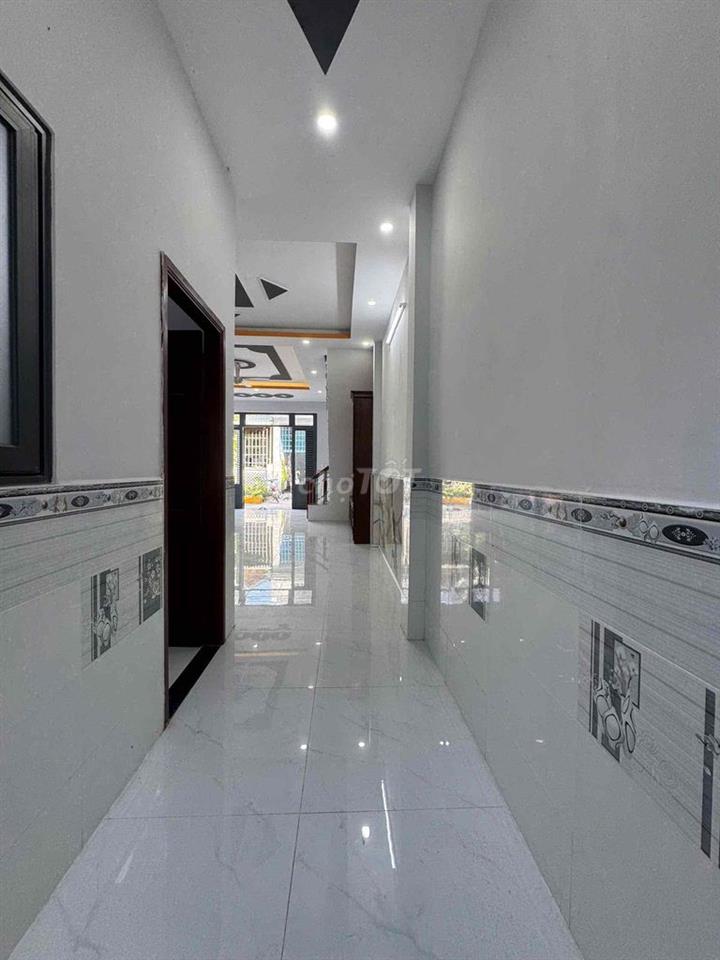 CHÍNH CHỦ BÁN NHÀ TẶNG NỘI THẤT