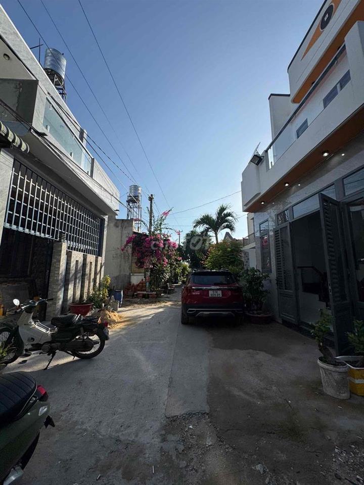 CHÍNH CHỦ BÁN NHÀ TẶNG NỘI THẤT