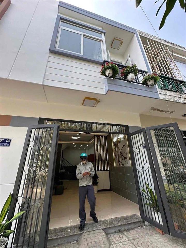 RAO BÁN GẤP CĂN GỐC 2 MẶT TIỀN ĐƯỜNG 5M