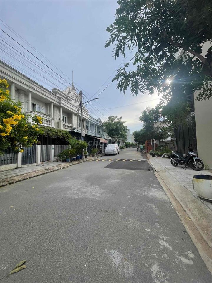 NHÀ NGỘP GIÁ RẺ ĐÃ HOÀN CÔNG 1T1L BÁN TRONG THÁNG GIÁ 1tỷ320TR