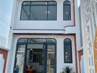 CHÍNH CHỦ CẦN BÁN - NHÀ 1 LỬNG - CÓ HOÀN CÔNG - CẦN GIUỘC LONG AN