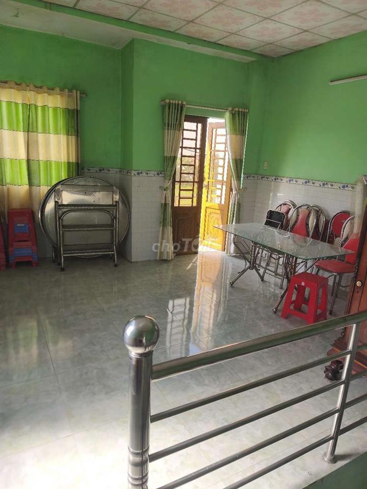 nhà 1trệt 1lầu xổ hồng riêng