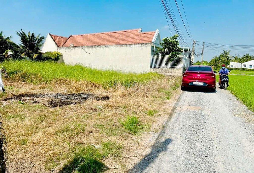 quá rẻ, 550tr sở hữu 410m2 đất có 100m2 thổ View Kênh