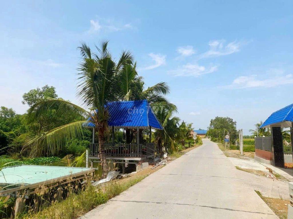 chỉ 600tr sở hữu 537m² đất vườn chuyển thổ view kênh